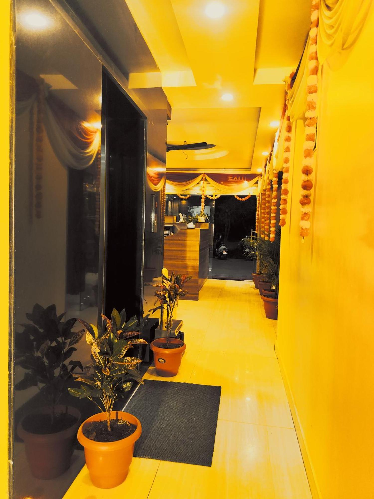Hotel R K Palace Bhopal Zewnętrze zdjęcie
